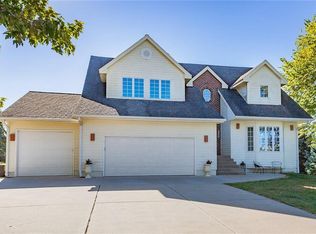9125 NW Lakeridge Ln, Polk City, IA 50226