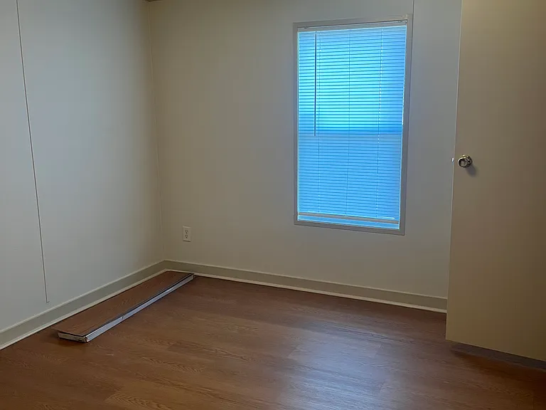 103 Lakeaire Ter — Photo 8
