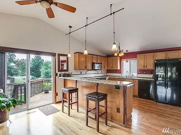4th image of 20214 125th Street Ct E