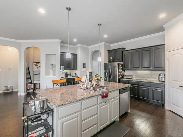 5840 Canyon Oaks Ln, Fort Worth, TX 76137