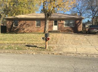 812 Springmont Dr, Hopkinsville, KY 42240