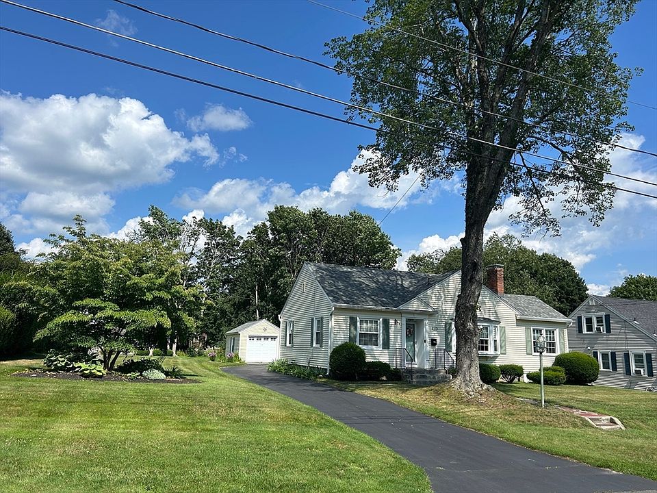 1st image of 26 Windsor Ave