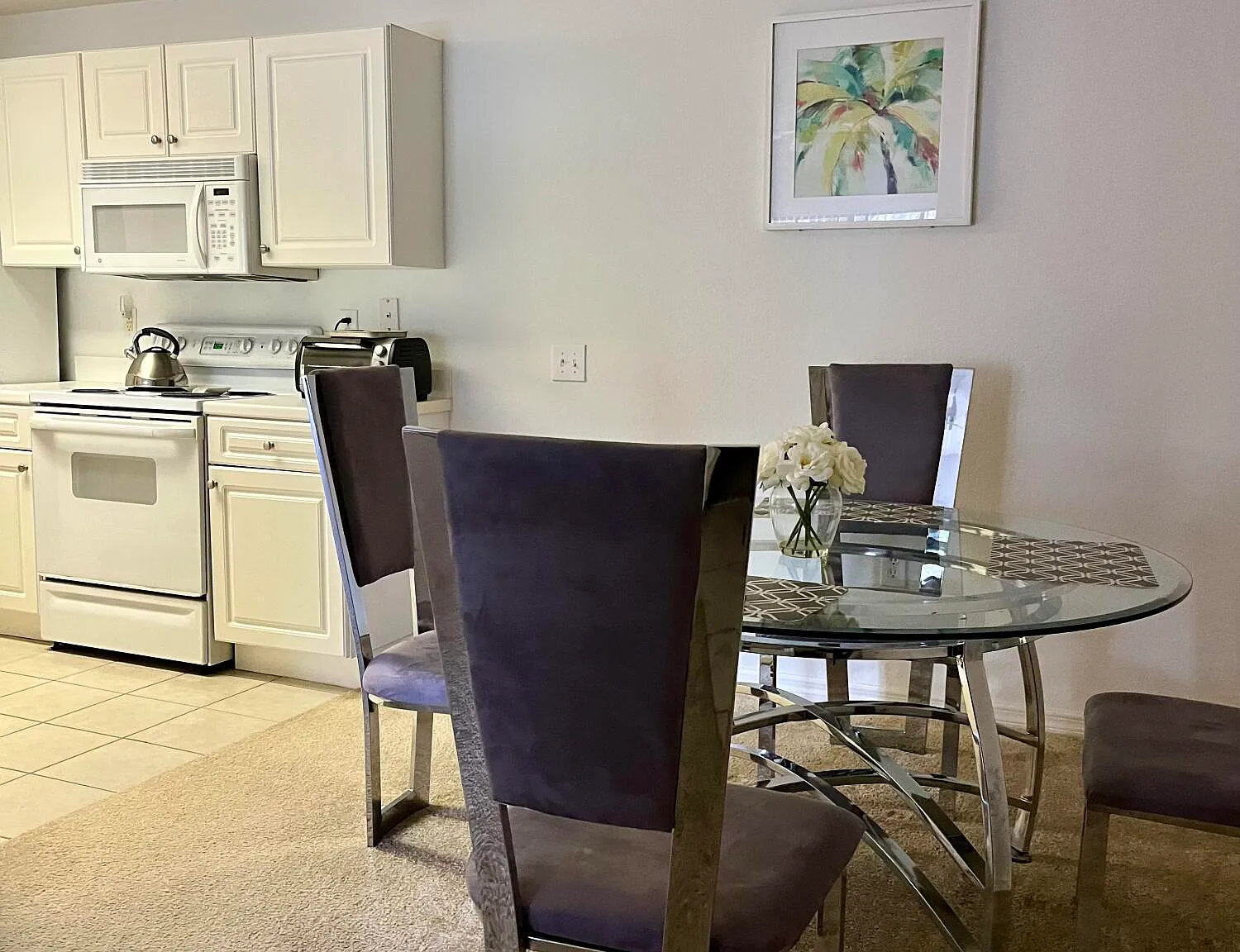 2 bed, 2.0 bath, 1070 sqft, $3,900 — Photo 4