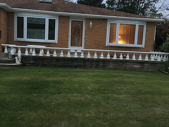 3rd image of 71 Southgate Dr