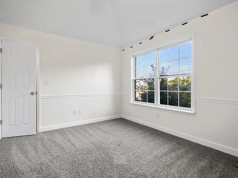1004 Austin Ct — Photo 28