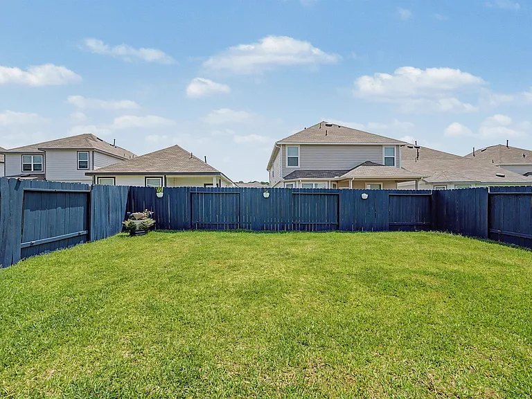 13820 Goldeye Dr — Photo 31