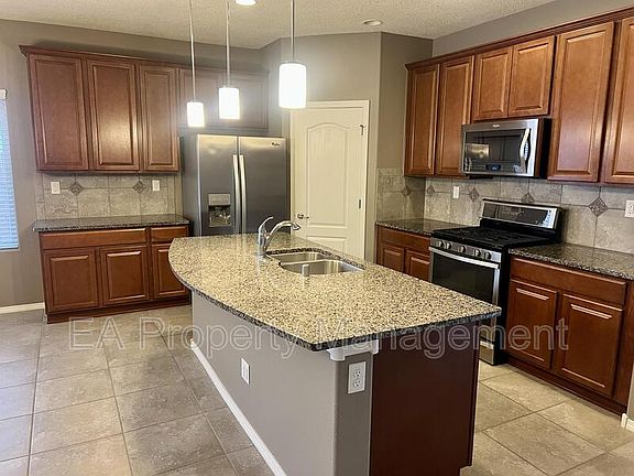 4th image of 9520 Andesite Dr NW