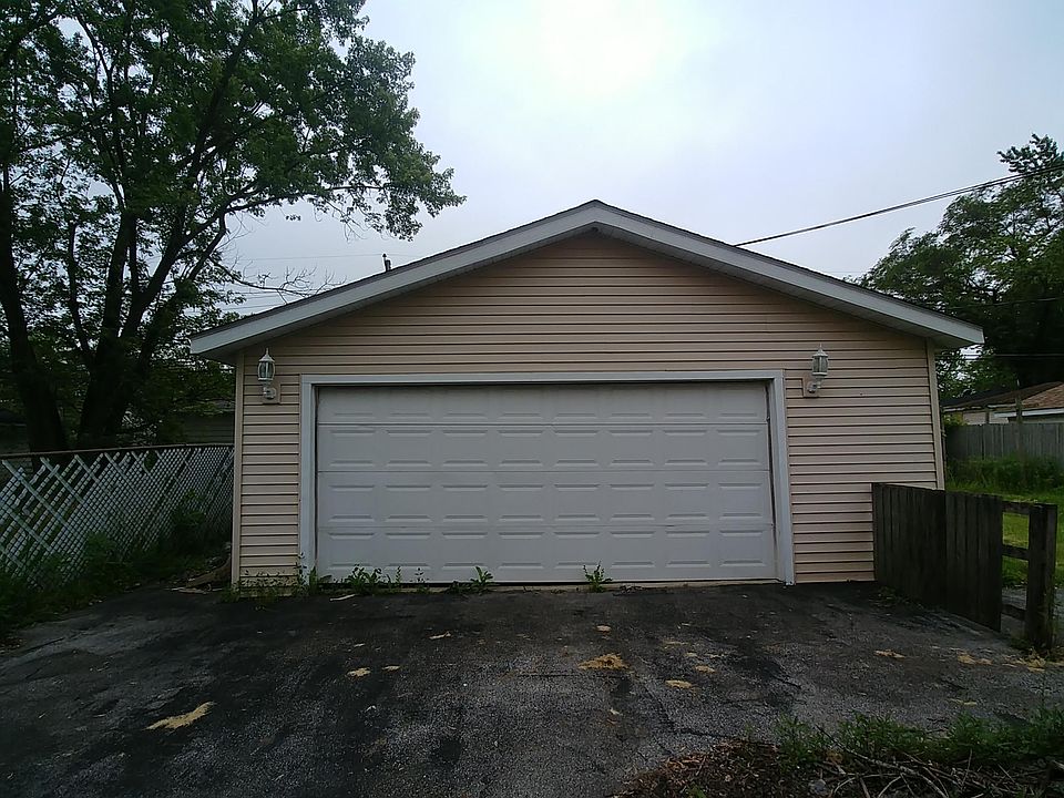 22417 Strassburg Ave, Sauk Village, IL 60411 Zillow