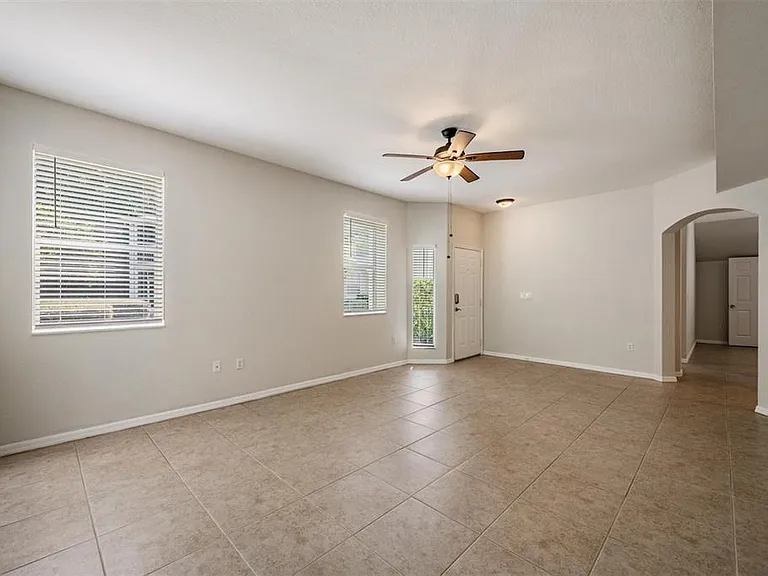 1827 Hammocks Ave #1827 — Photo 6