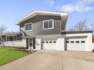 141 Field Grove Ct, East Peoria, IL 61611