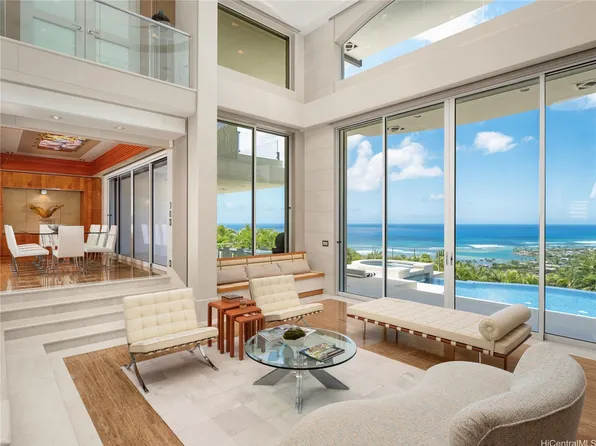 360 Puuikena Dr, Honolulu, HI 96821
