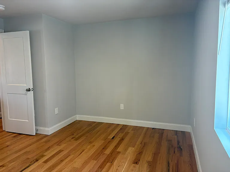 254 Salem St #1 — Photo 8
