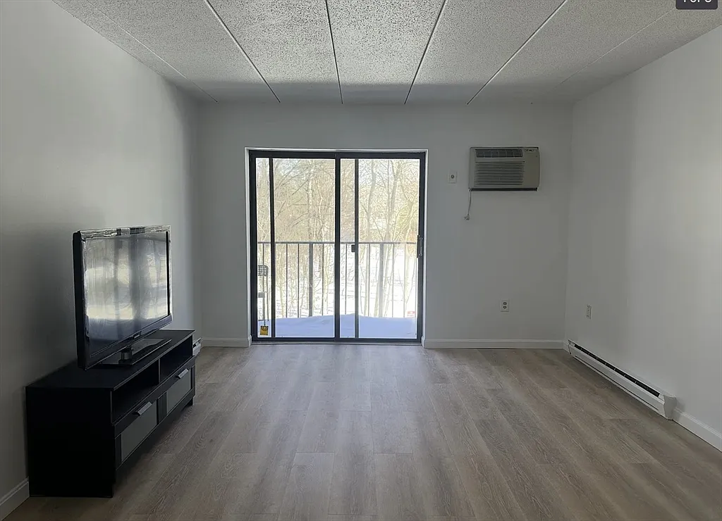 Building Photo - 137 Franklin St #201