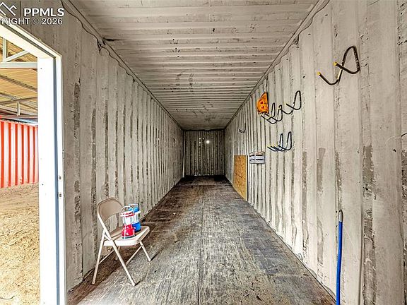 4th image of 25035 Murphy Rd