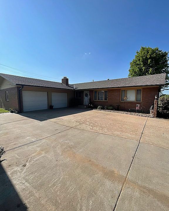 1st image of 601 Arnold Dr