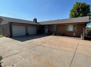 601 Arnold Dr, Lyons, KS 67554