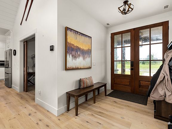 5th image of 3056 River Lakes Dr