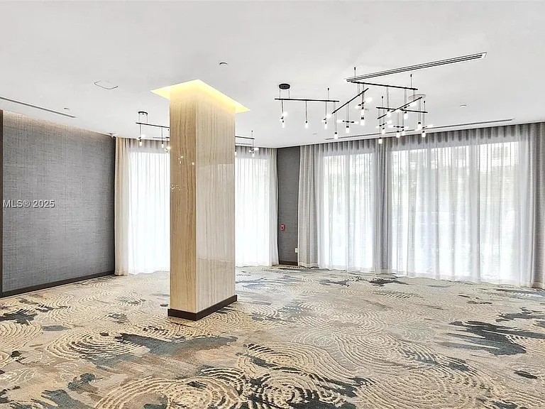 10175 Collins Ave #1202 — Photo 34