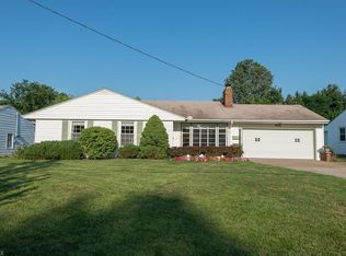 2551 Struhar Dr, Rocky River, OH 44116
