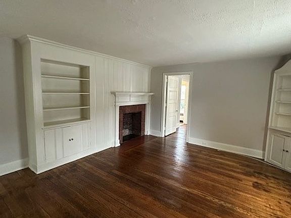 2nd image of 500 Manor House Ln #C8