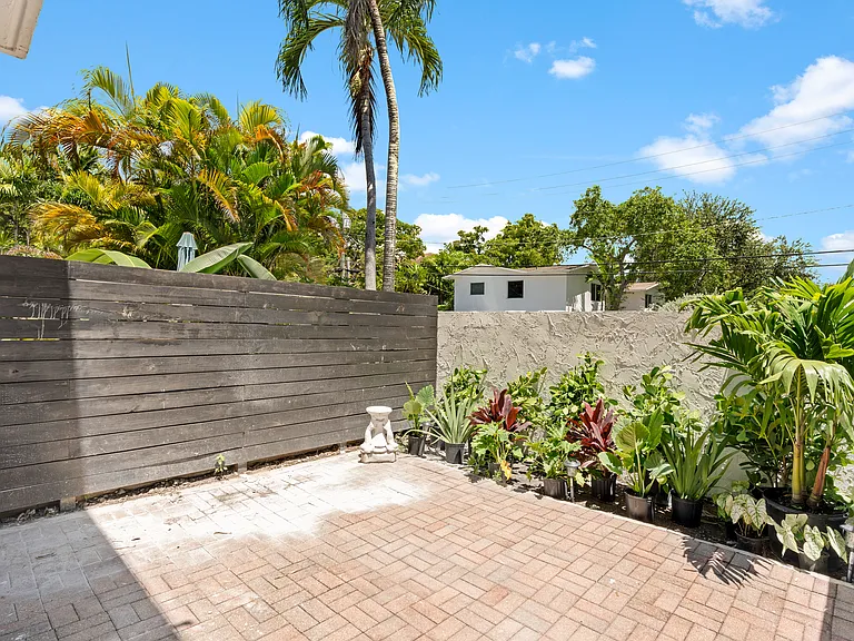 3234 W Trade Ave — Photo 18