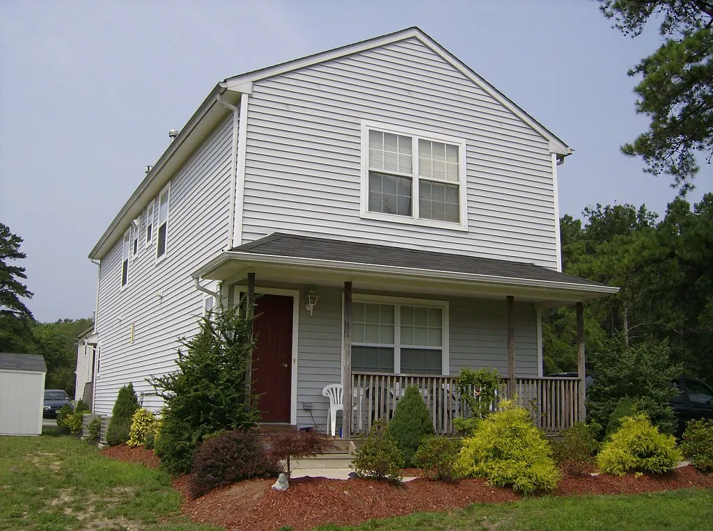 Manchester Village Apartments — Photo 1