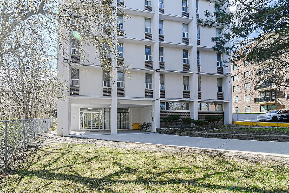 Building Photo - 2245 Eglinton Ave E #605