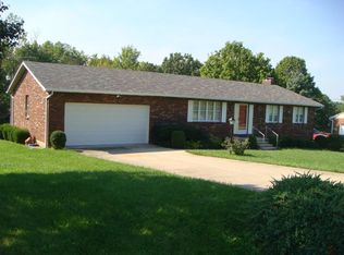 9320 Meadow Ridge Dr, West Chester, OH 45241