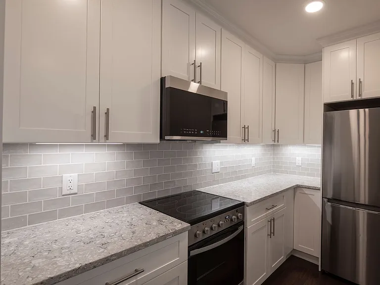 The Parkview at Polifly: In-Unit Washer & Dryer, Heat and Water Included, and Cat & Dog Friendly — Photo 5
