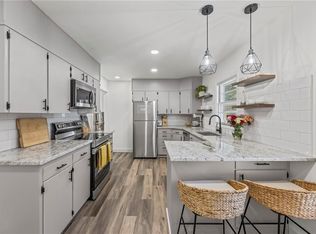 227 W 2nd Ave, Garnett, KS 66032