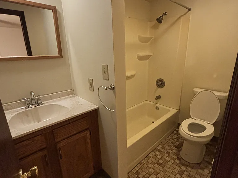 15 Johnston Ave — Photo 13