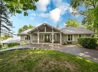 34436 Valley Rd, Oconomowoc, WI 53066