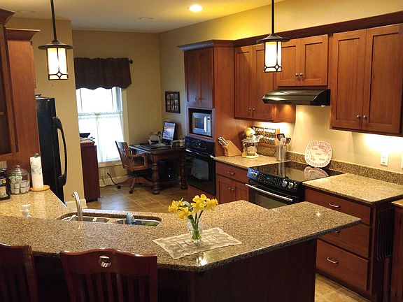 Kitchen w/double ovens