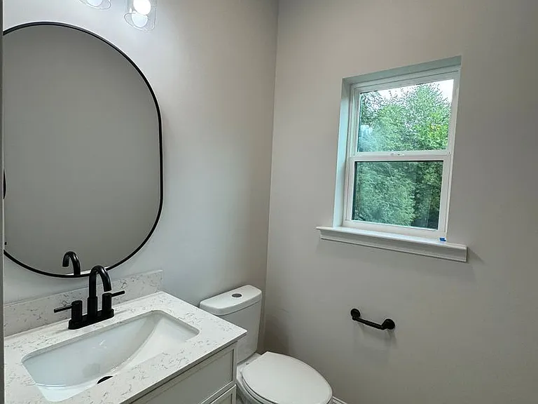 3530 Charing Cross Rd — Photo 22