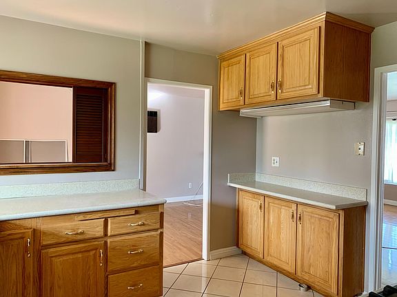 4th image of 1428 E Alcove Way