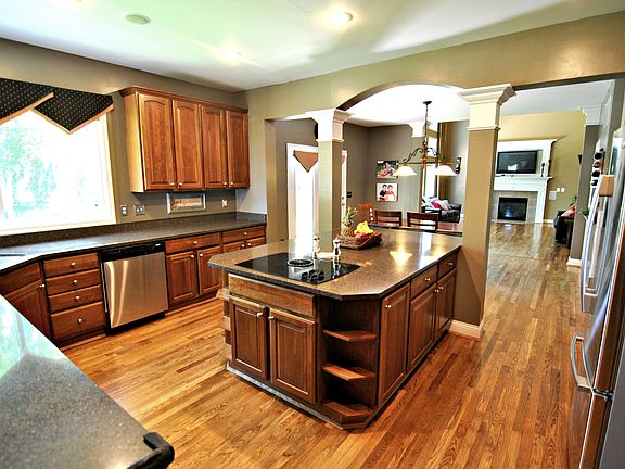 4th image of 7680 Big Cedar Ct