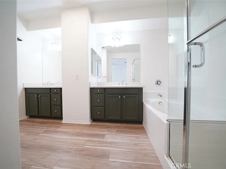 28635 Pietro Dr — Photo 16