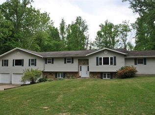 25 Sherwood Ln, Bedford, IN 47421