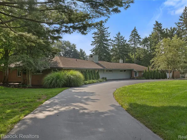 30500 Rosemond Dr, Franklin, MI 48025