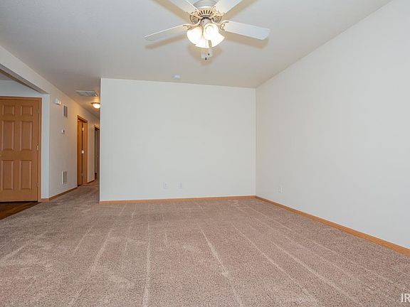 2nd image of 300 Waggoner Ave