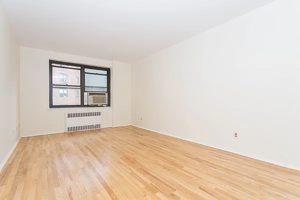 Sold by Keller Williams Realty Landmark | media 13