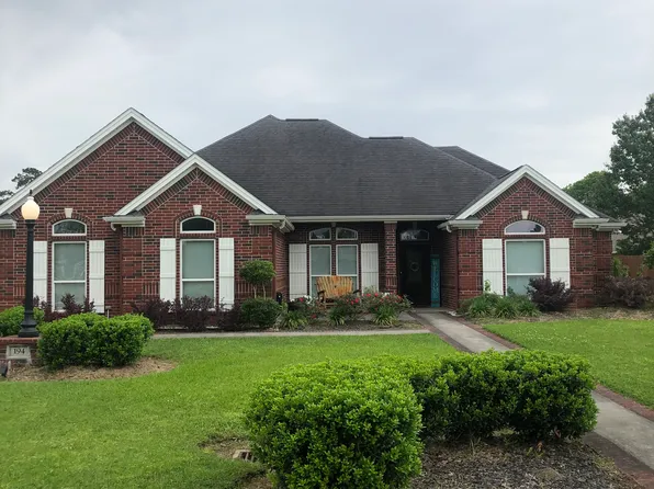 194 Troy St, Bridge City, TX 77611