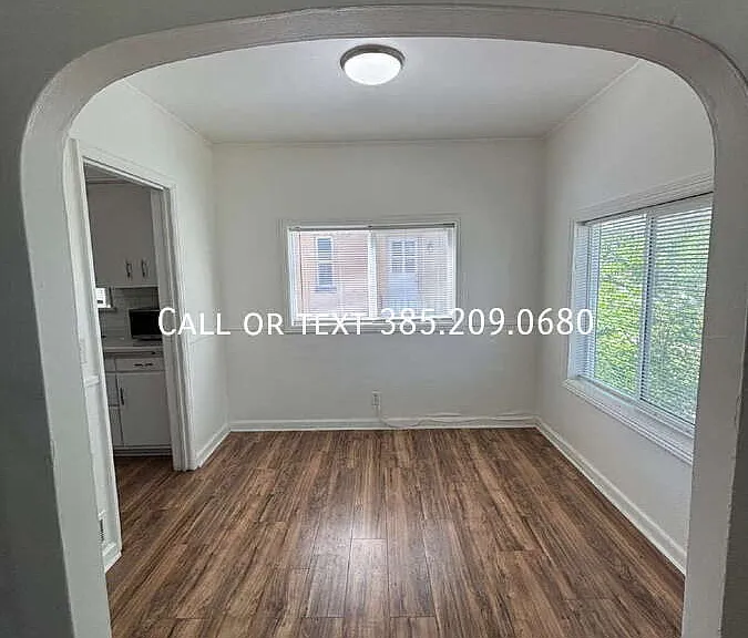 330 N 300 E — Photo 4