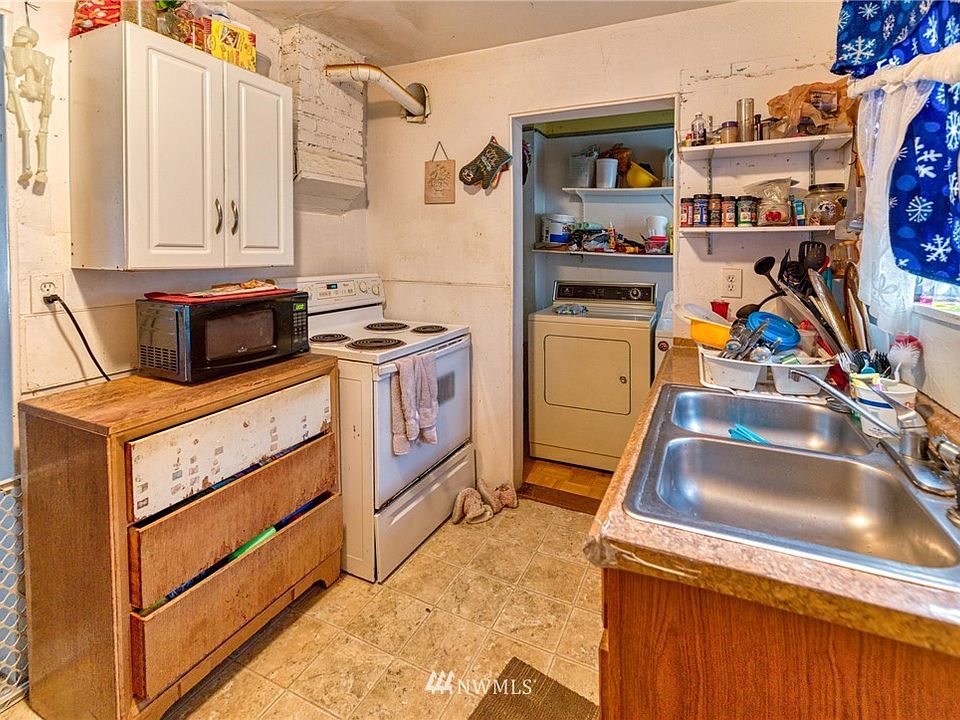 1113 E 1st St Aberdeen WA Zillow