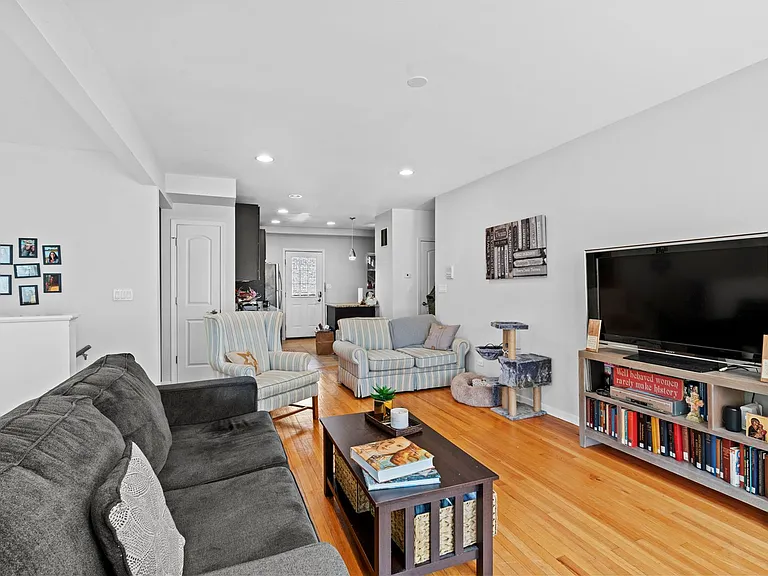 Newgard Arthur Apartments — Photo 11