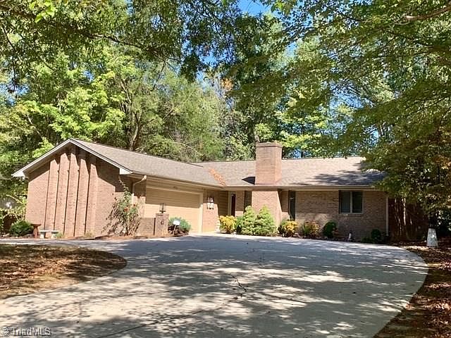 2nd image of 403 Havenwood Dr