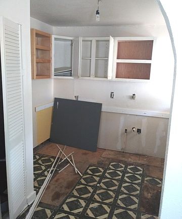 3rd image of 930 Fair Ave