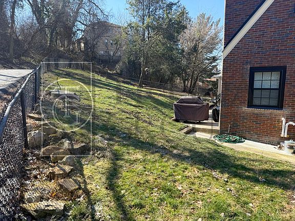 5th image of 61 Greenlee Rd