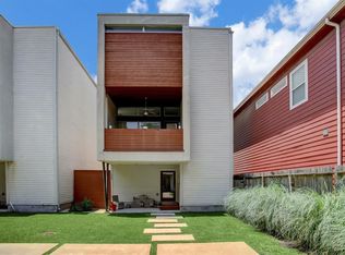 1111 W 17th St, Houston, TX 77008