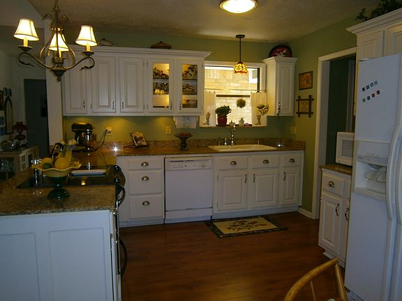 3rd image of 8703 Driftwood Dr
